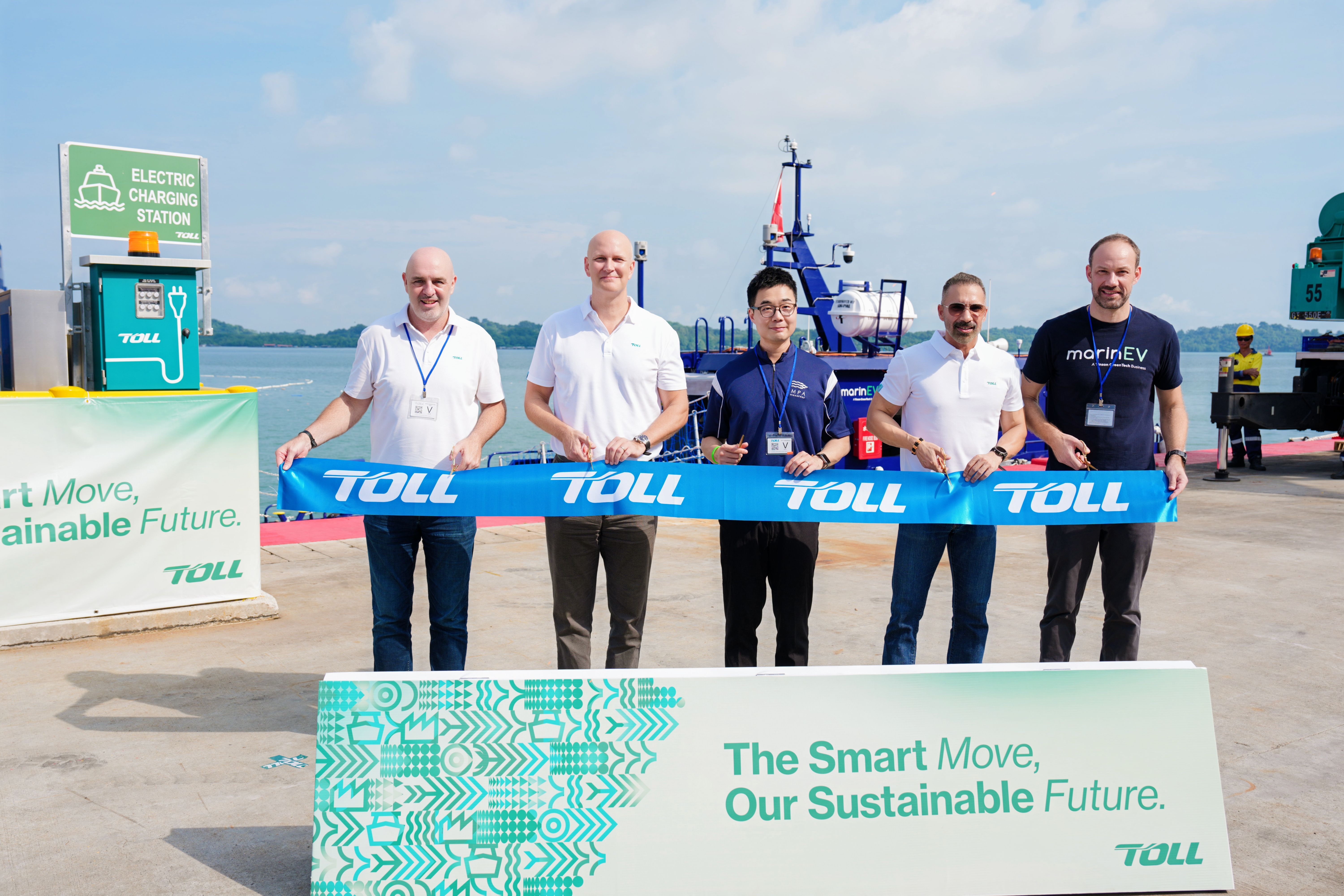 TOPS event ribbon cutting